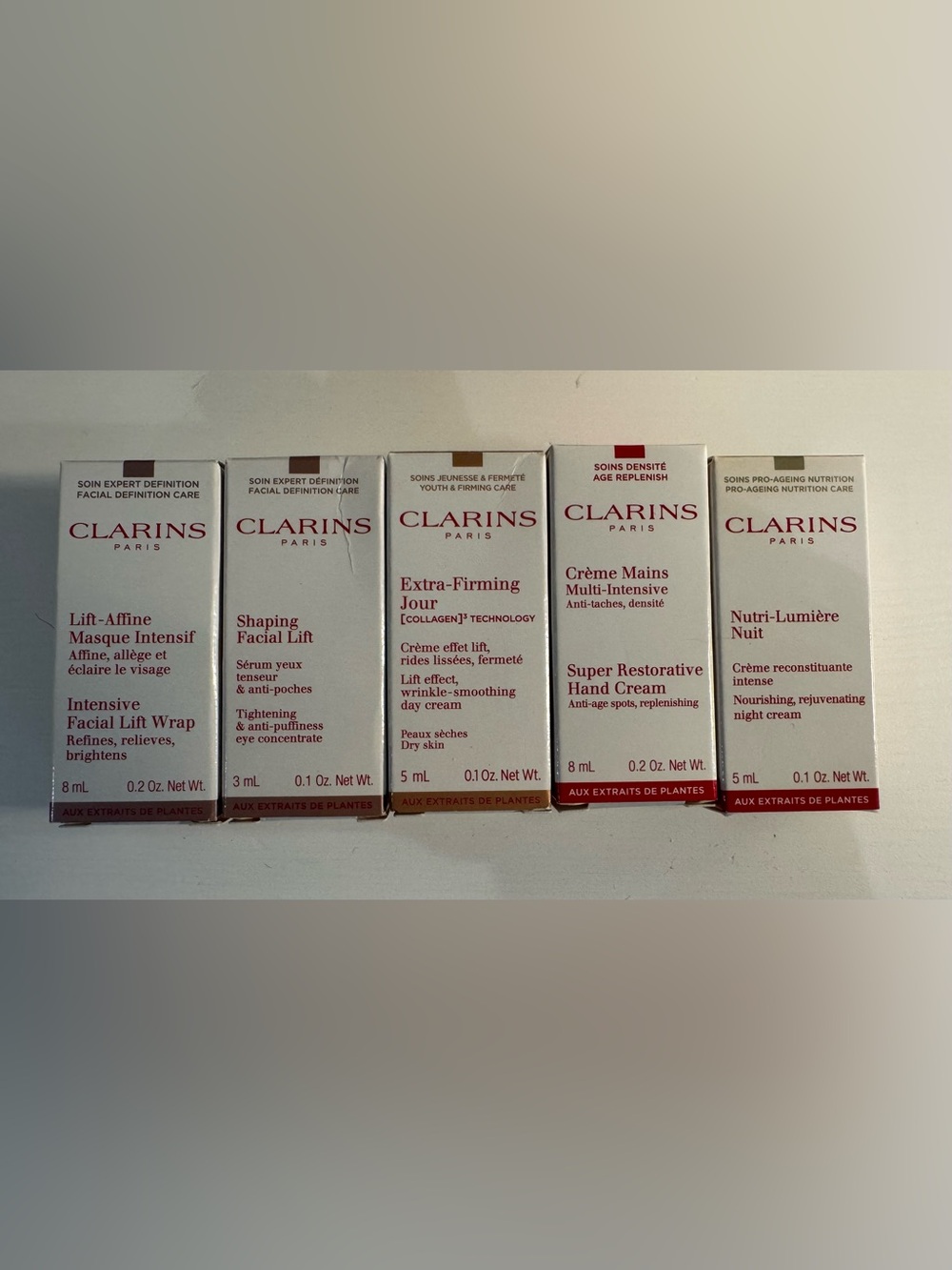 Clarins cosmetic bag with 5 luxury samples all NIB